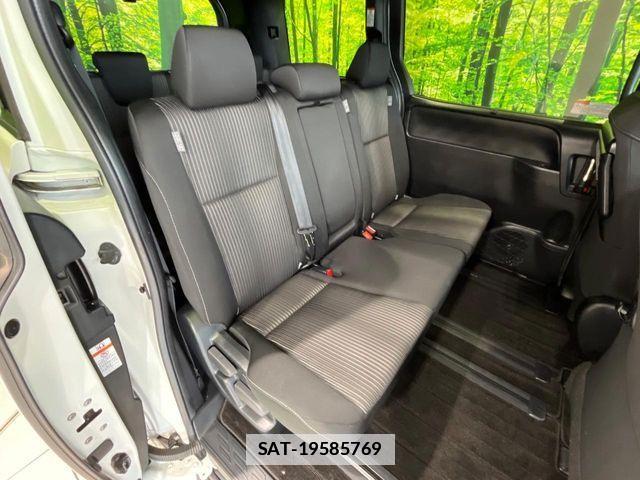 Toyota VOXY 2020-04 7981385-8