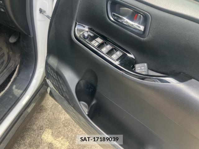 Toyota VOXY 2019-08 7981388-15