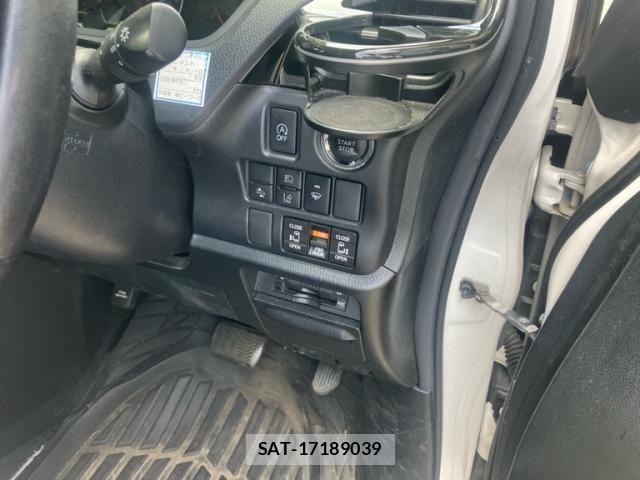 Toyota VOXY 2019-08 7981388-20