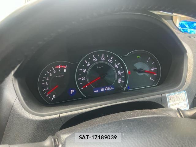 Toyota VOXY 2019-08 7981388-22