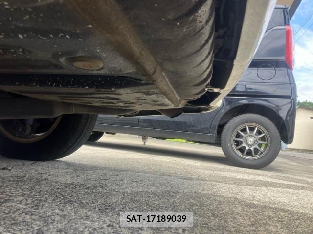 Toyota VOXY 2019-08 7981388-7