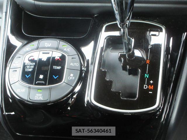Toyota VOXY 2021-04 7981386-10