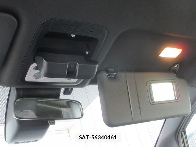 Toyota VOXY 2021-04 7981386-12