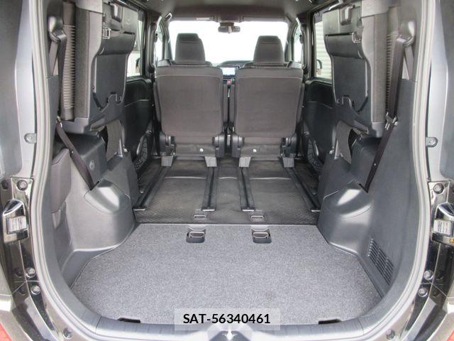 Toyota VOXY 2021-04 7981386-17