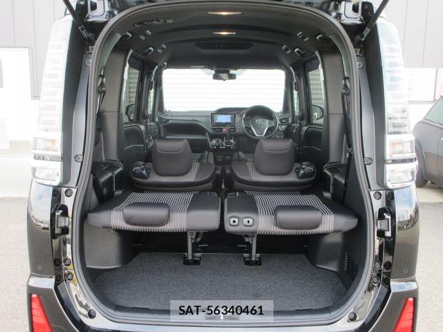 Toyota VOXY 2021-04 7981386-19
