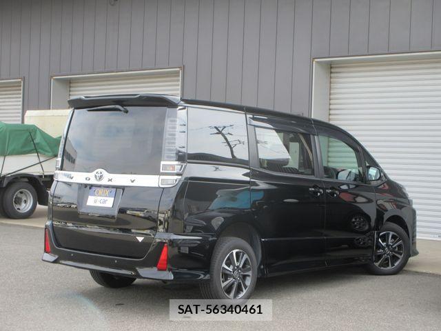Toyota VOXY 2021-04 7981386-2