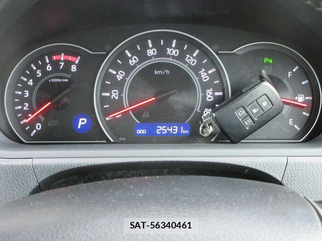 Toyota VOXY 2021-04 7981386-4