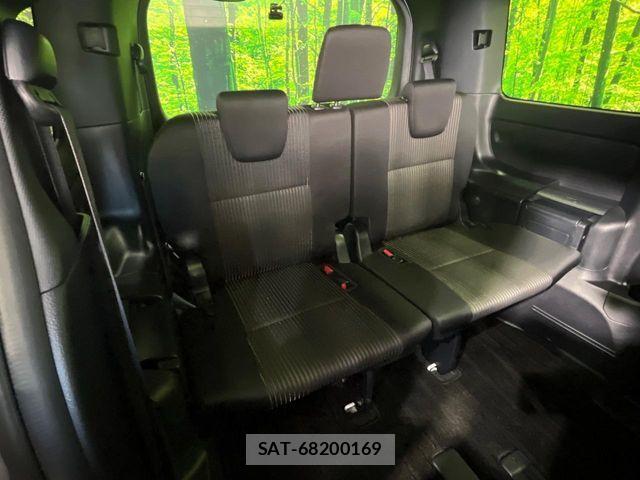 Toyota VOXY 2019-02 8038869-9