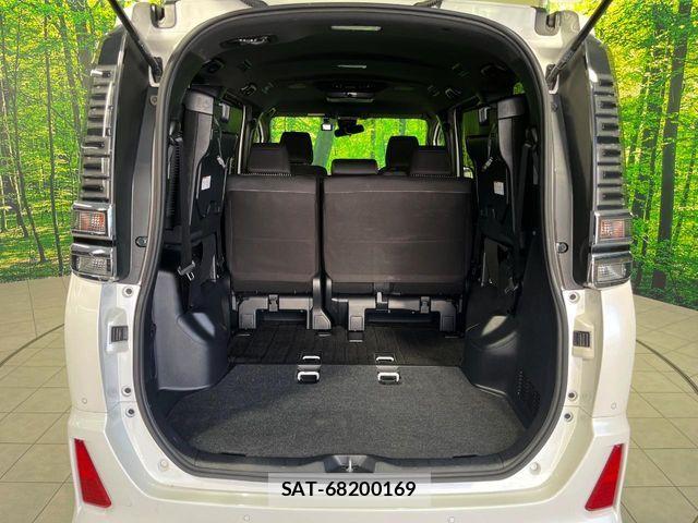 Toyota VOXY 2019-02 8038869-10