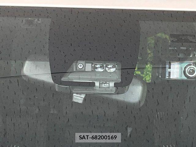 Toyota VOXY 2019-02 8038869-6