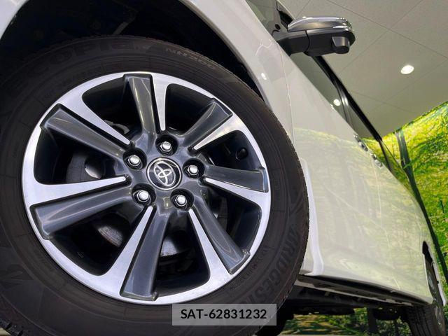 Toyota VOXY 2021-07 8038868-13