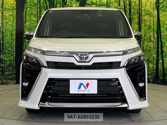 Toyota VOXY 2021-07 8038868-14
