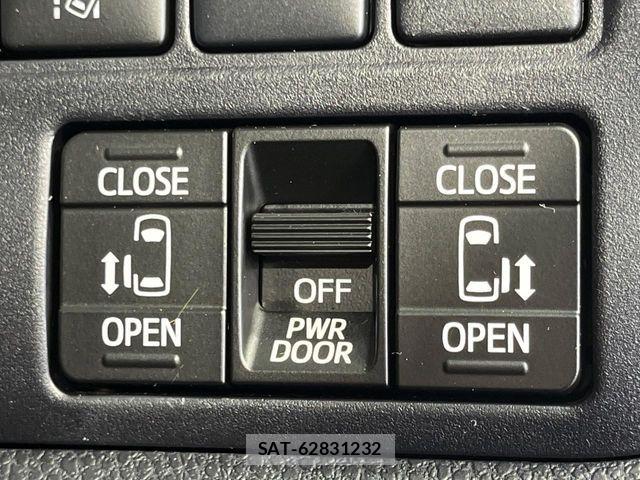 Toyota VOXY 2021-07 8038868-2