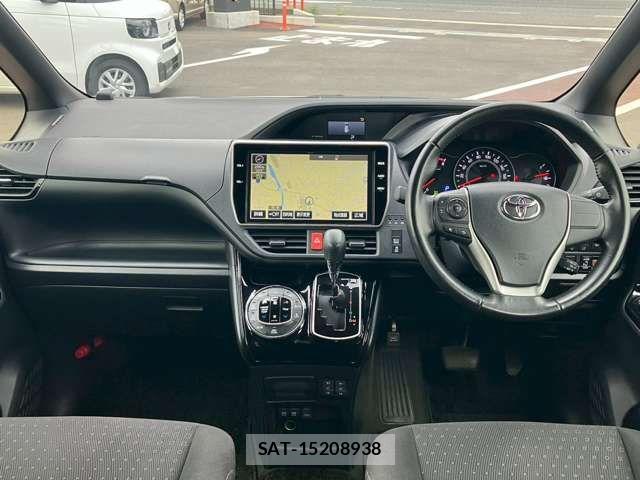 Toyota VOXY 2017-09 8038872-14