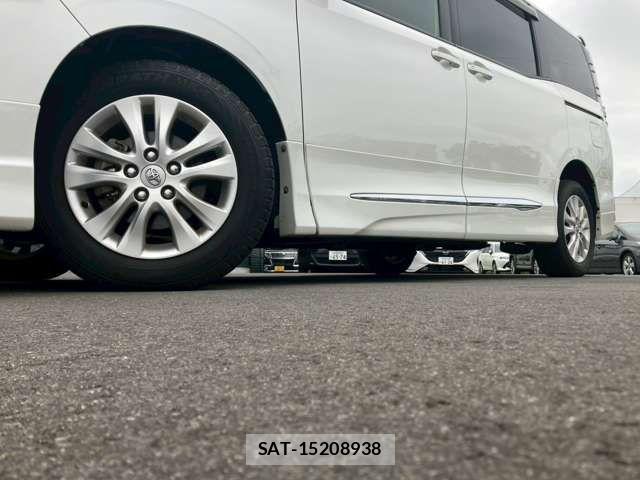 Toyota VOXY 2017-09 8038872-15