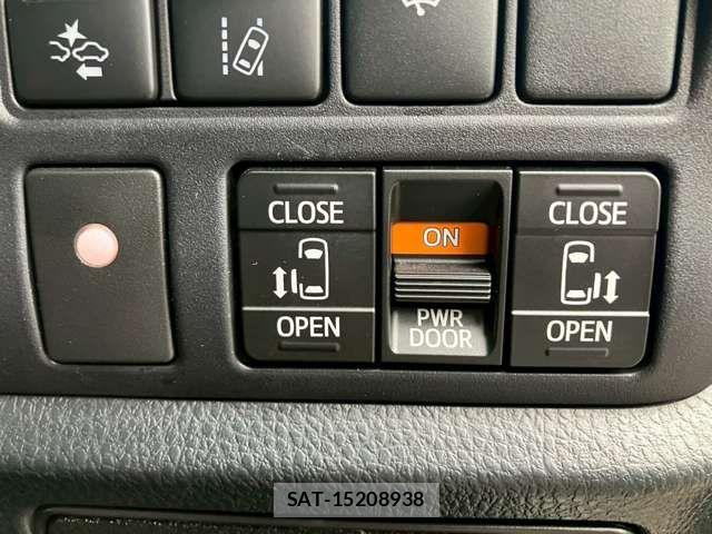 Toyota VOXY 2017-09 8038872-6