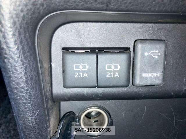 Toyota VOXY 2017-09 8038872-7