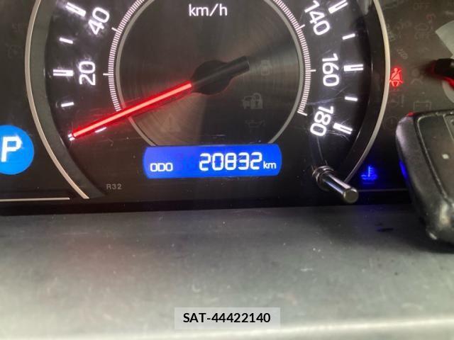 Toyota VOXY 2021-03 8038870-1