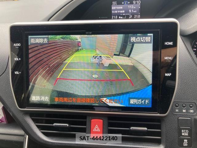 Toyota VOXY 2021-03 8038870-21