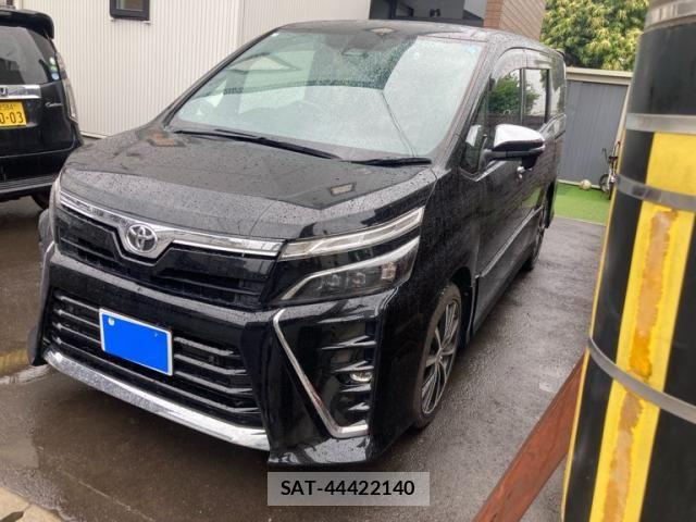 Toyota VOXY 2021-03 8038870-4
