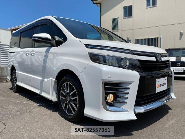 Toyota VOXY 2014-07 8038871-1