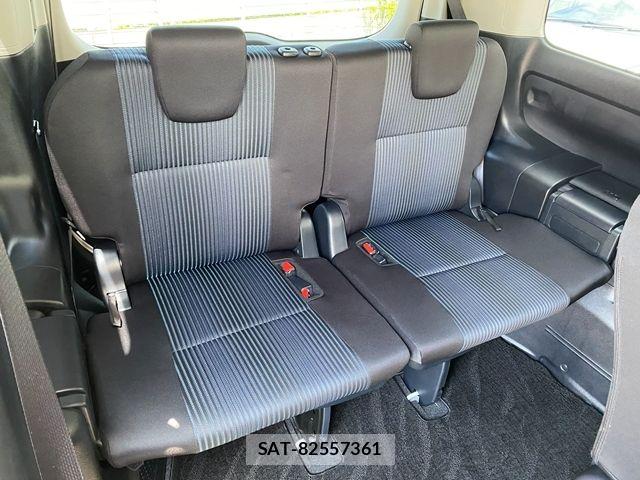 Toyota VOXY 2014-07 8038871-19