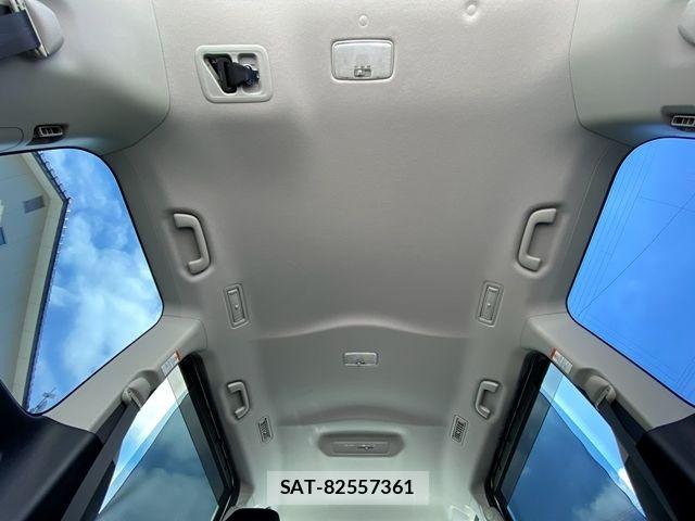 Toyota VOXY 2014-07 8038871-21