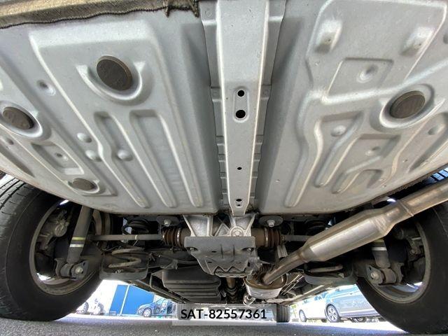 Toyota VOXY 2014-07 8038871-26