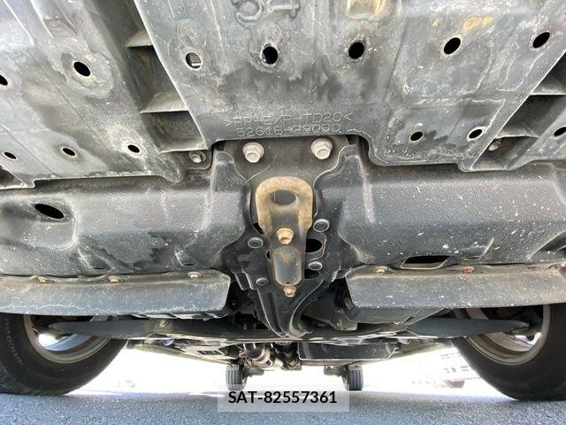 Toyota VOXY 2014-07 8038871-28