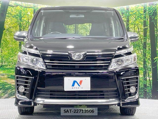 Toyota VOXY 2015-09 8075982-15