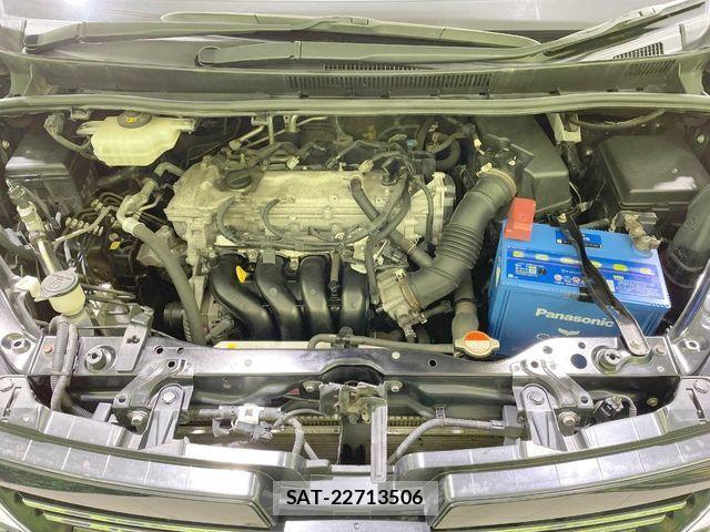 Toyota VOXY 2015-09 8075982-19