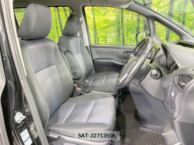 Toyota VOXY 2015-09 8075982-8
