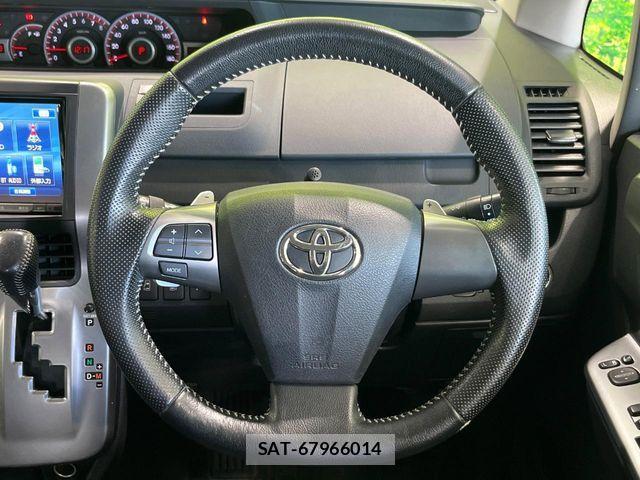 Toyota VOXY 2012-02 8075981-11