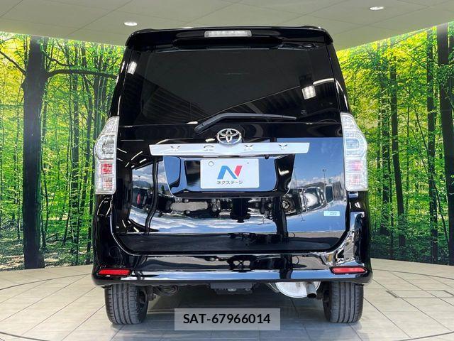 Toyota VOXY 2012-02 8075981-15