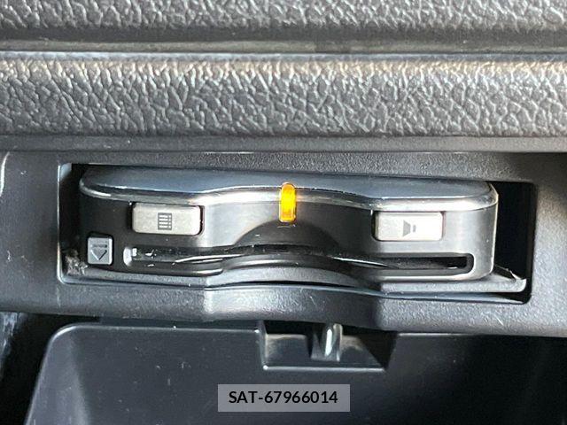 Toyota VOXY 2012-02 8075981-4