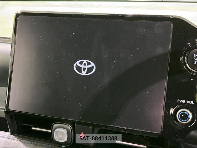 Toyota VOXY 2023-10 8075979-3