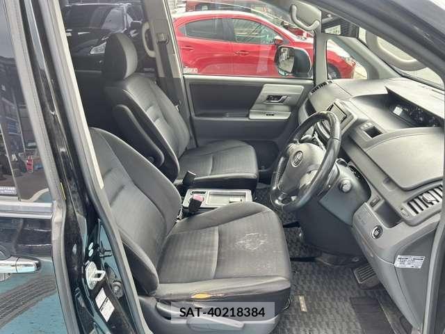 Toyota VOXY 2009-09 8075983-6
