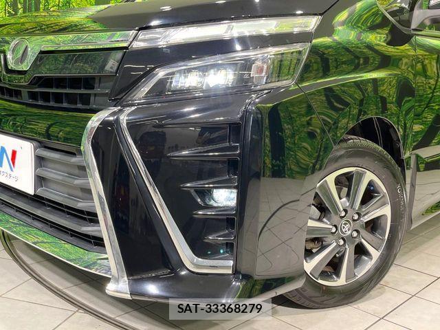 Toyota VOXY 2018-07 8075980-12