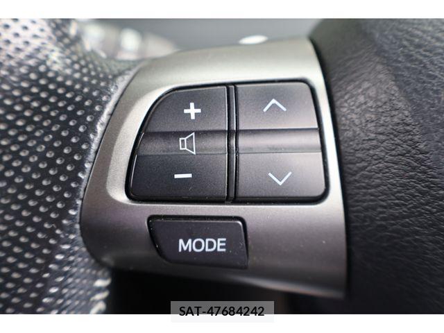 Toyota VOXY 2013-06 8075978-8
