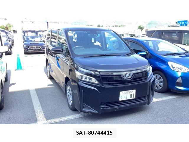 Toyota VOXY 2019-07 8102360-0