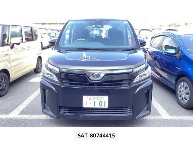 Toyota VOXY 2019-07 8102360-9