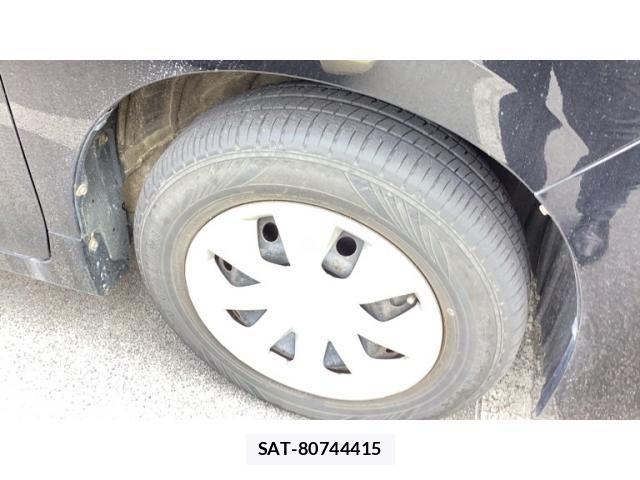 Toyota VOXY 2019-07 8102360-11