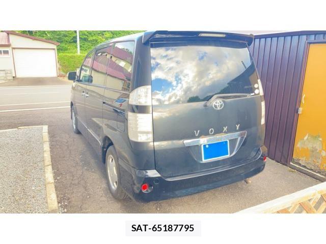 Toyota VOXY 2007-02 8102364-4