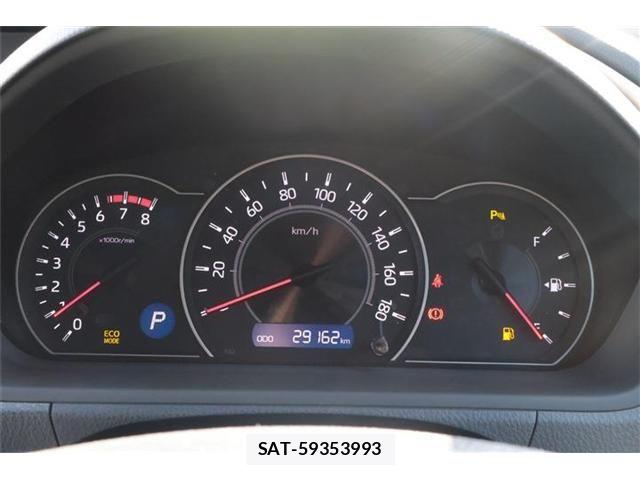 Toyota VOXY 2021-04 8102359-23