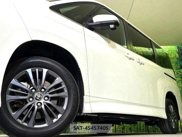 Toyota VOXY 2024-06 8102357-13