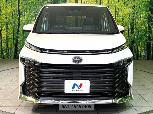 Toyota VOXY 2024-06 8102357-14