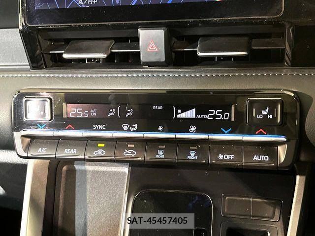 Toyota VOXY 2024-06 8102357-6