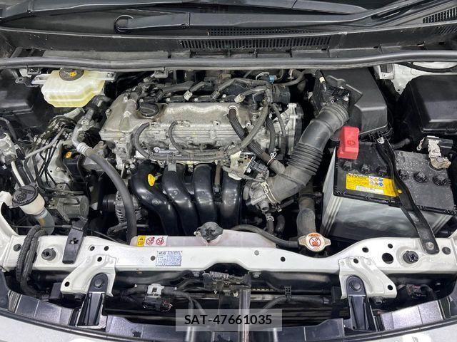 Toyota VOXY 2021-10 8102358-18