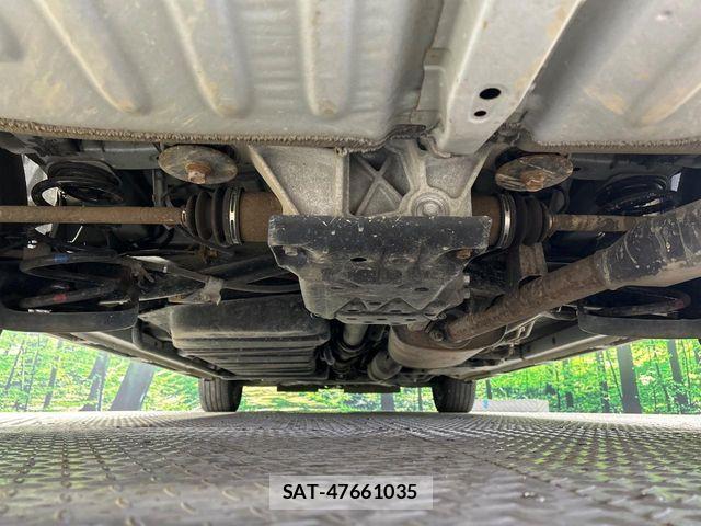 Toyota VOXY 2021-10 8102358-19
