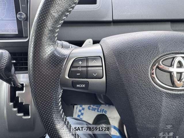 Toyota VOXY 2013-03 8102362-18